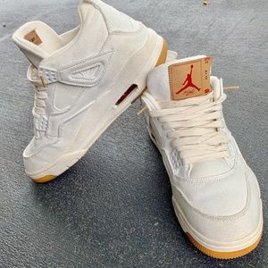 Authenticated  Levi Jordan 4s size 9.5